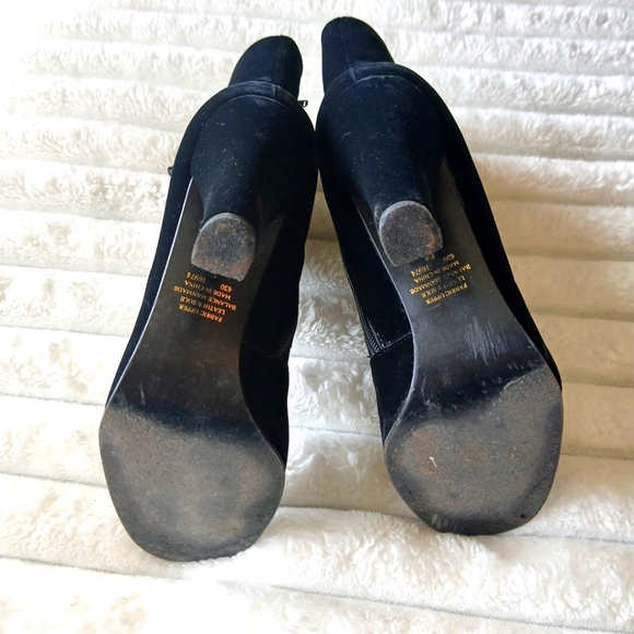 Velvet Black Women's Boots - Picture 3 of 4